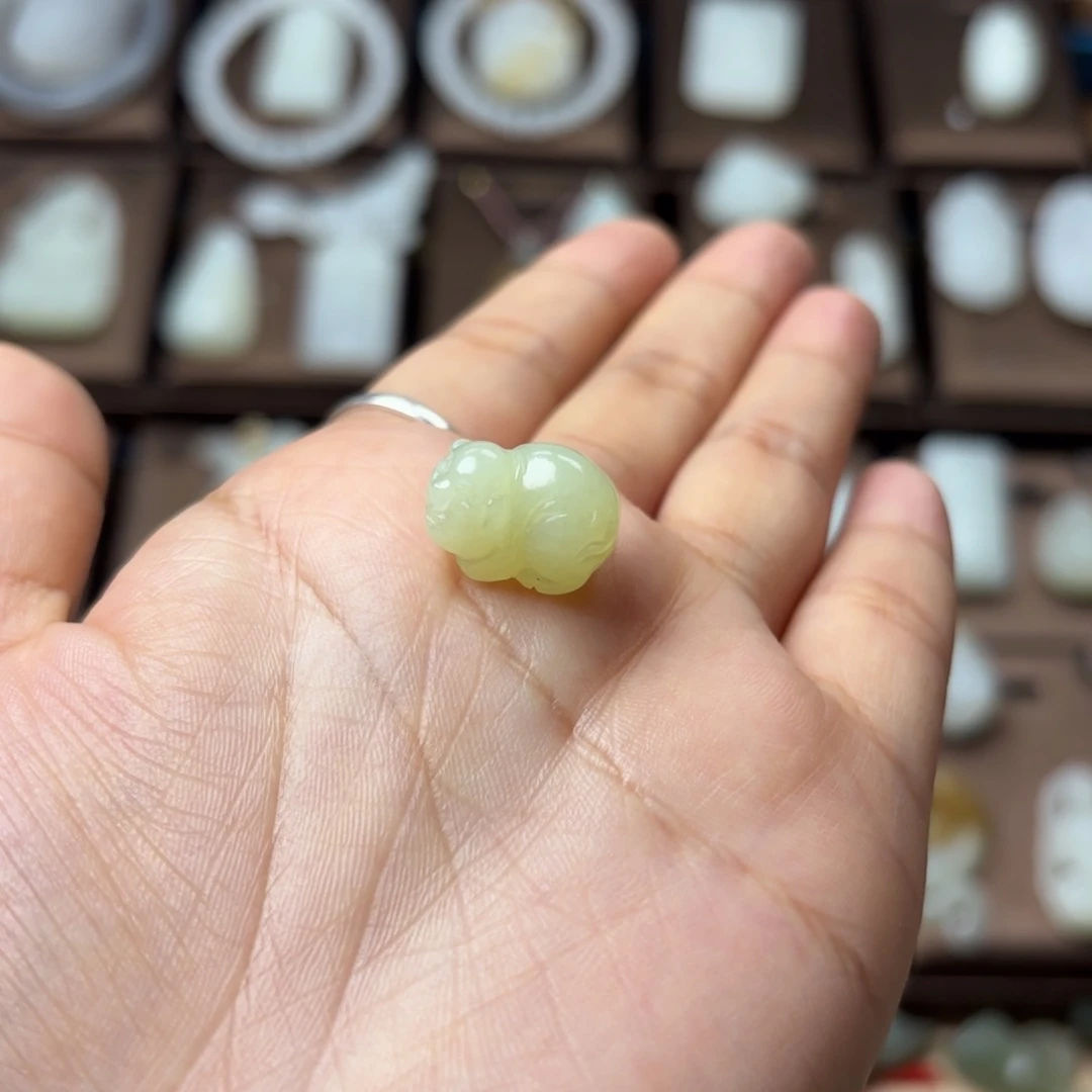 和田玉颈饰未镶嵌艾*