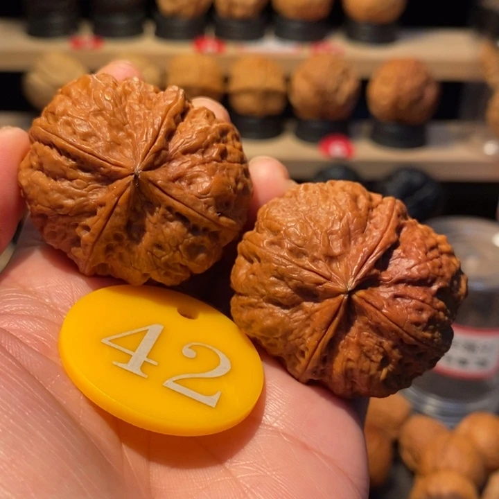 皮***丘木质类矮桩红四方四棱42尺寸，毕业对