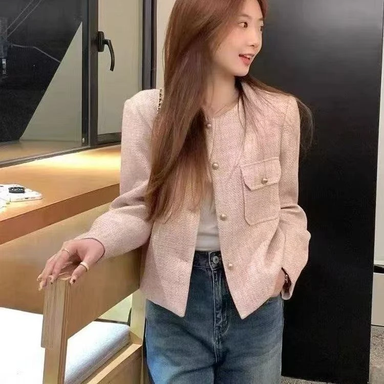 法式粉色小香风厚外套女高级感气质春秋短款小个子设计感长袖上衣