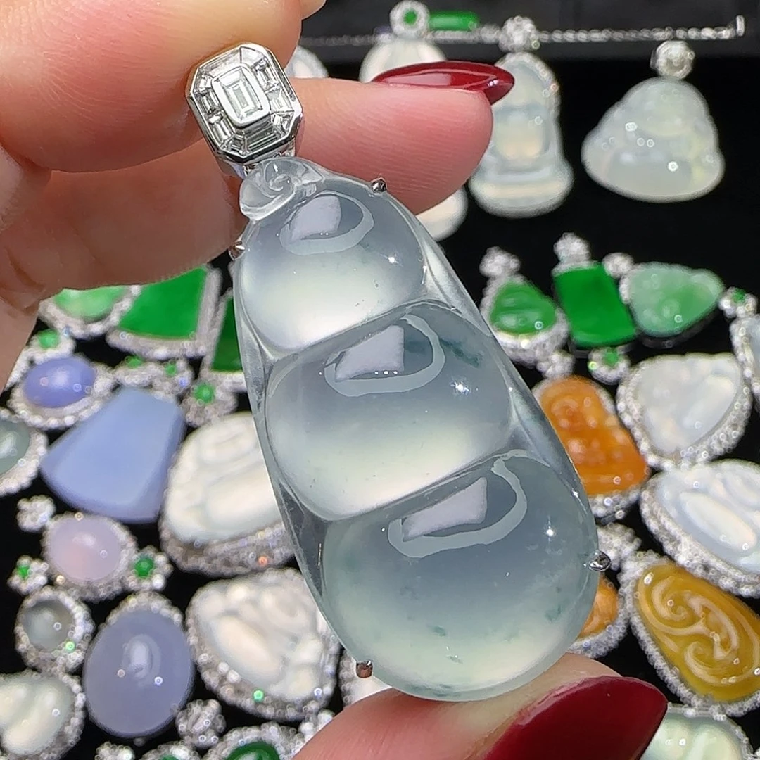 翡翠18K金镶嵌颈饰天然翡翠