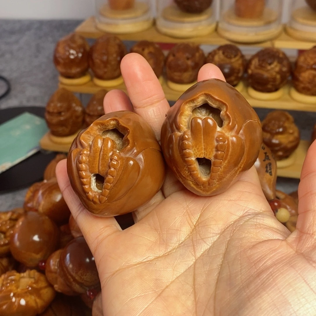 【闪购商品】其他橄榄核瑕疵不退不换4.345各一个