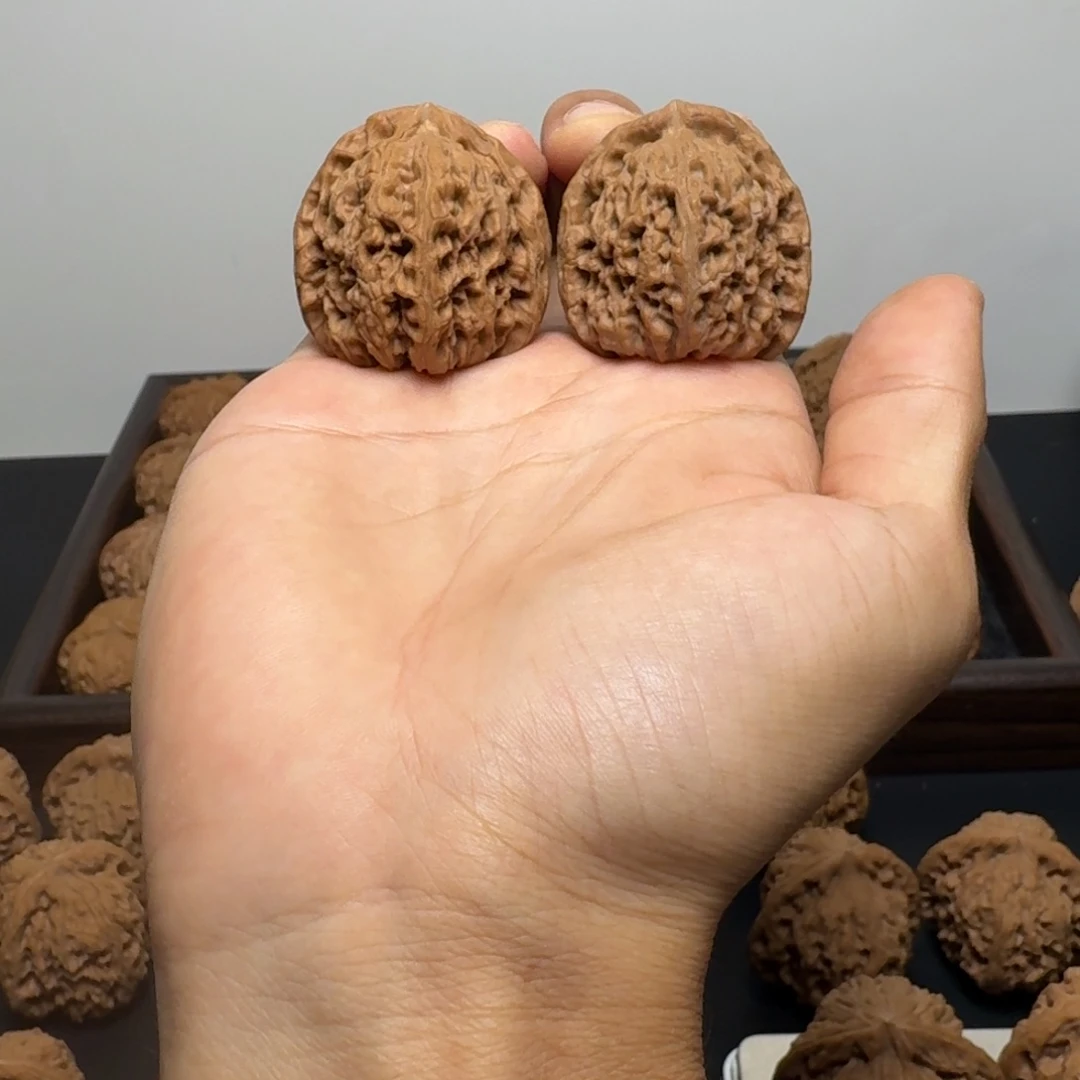 吊坠文玩核桃小高尖南疆36尺