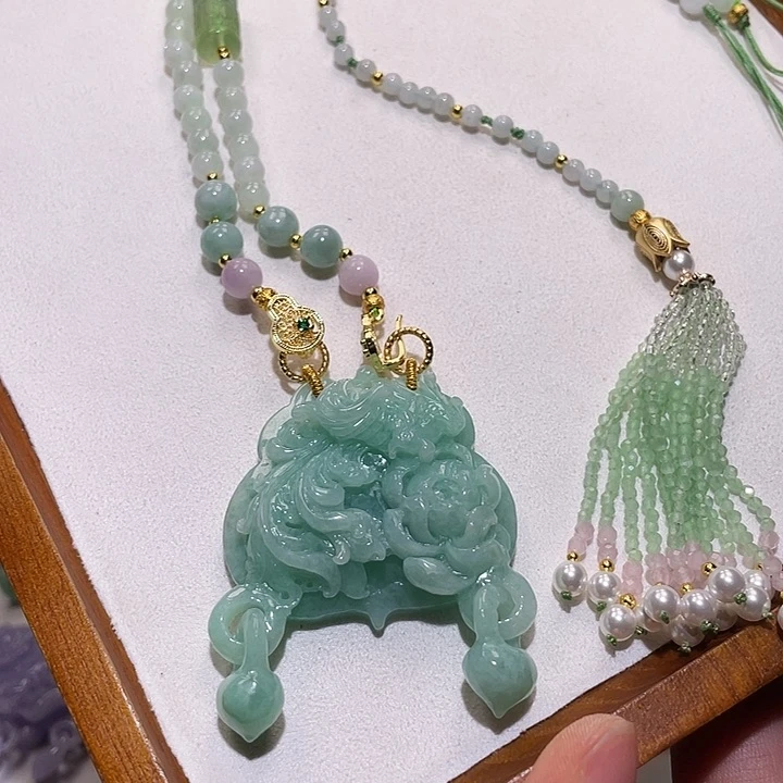 翡翠未镶嵌颈饰翡翠吊坠