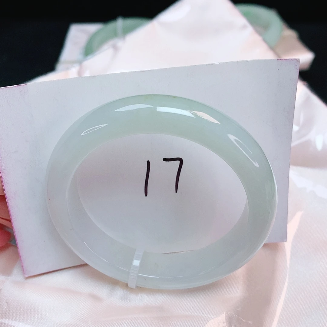 翡翠未镶嵌手镯正圈51