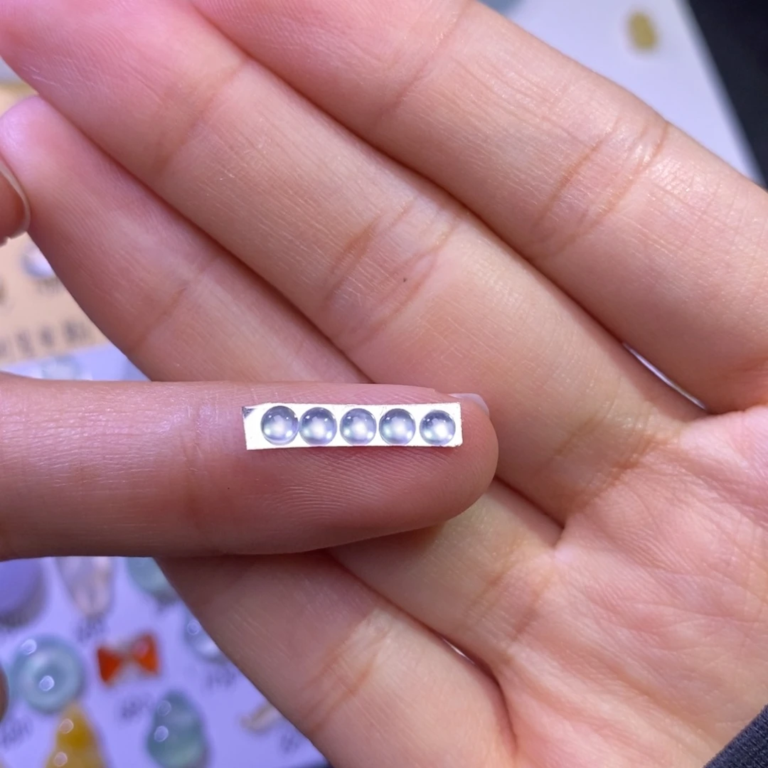 翡翠未镶嵌颈饰蛋