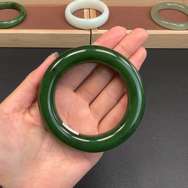 和田玉未镶嵌手镯辣绿胖圆