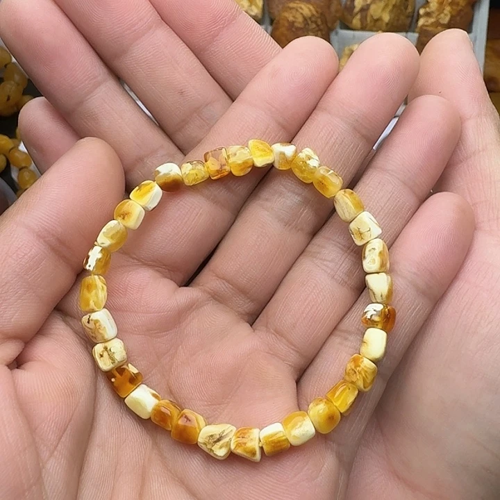 琥珀未镶嵌裸石天然蜜蜡手串