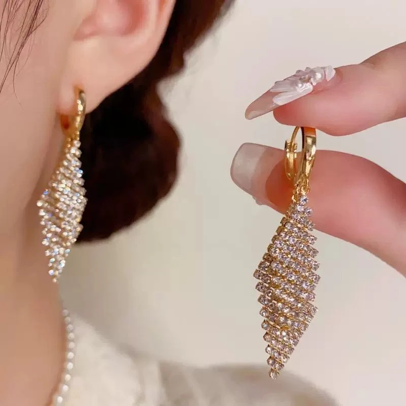 铜合金合成锆石耳饰 轻奢耳扣气质百搭时尚个性精致重工耳环N242