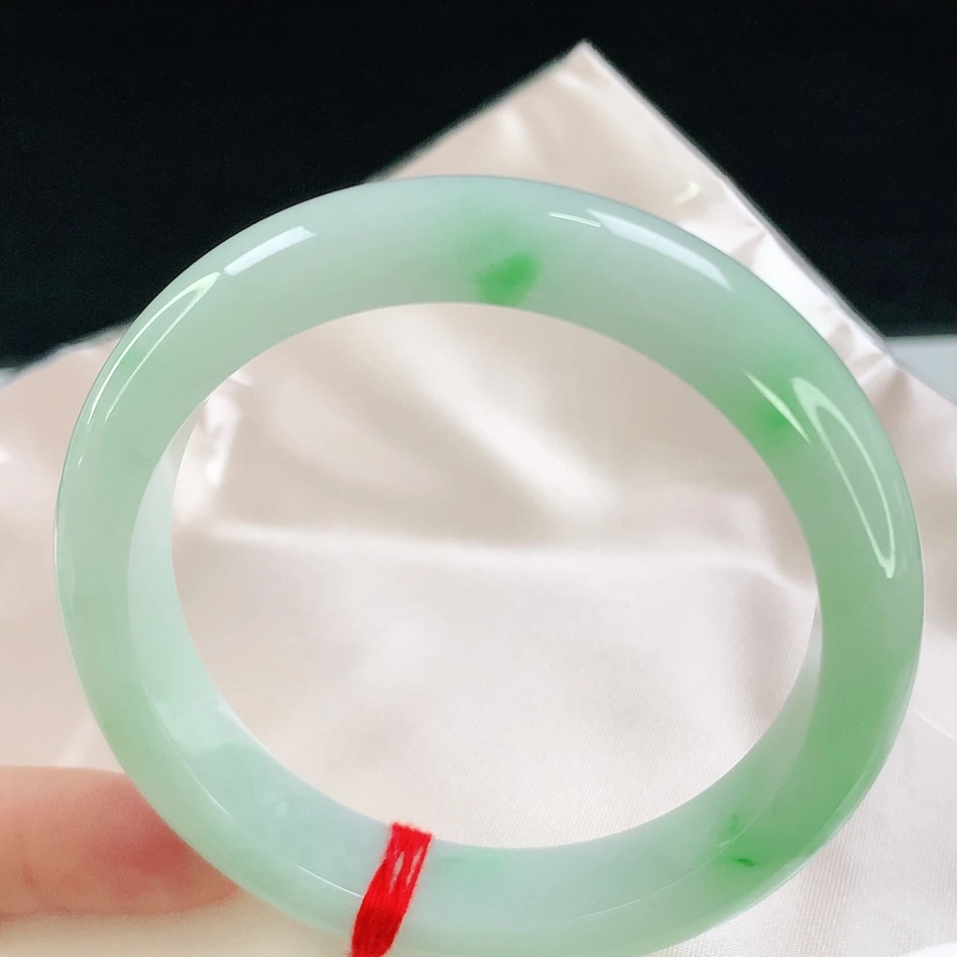 翡翠未镶嵌手镯819