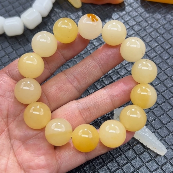 石英质玉（黄龙玉）颈饰未镶嵌