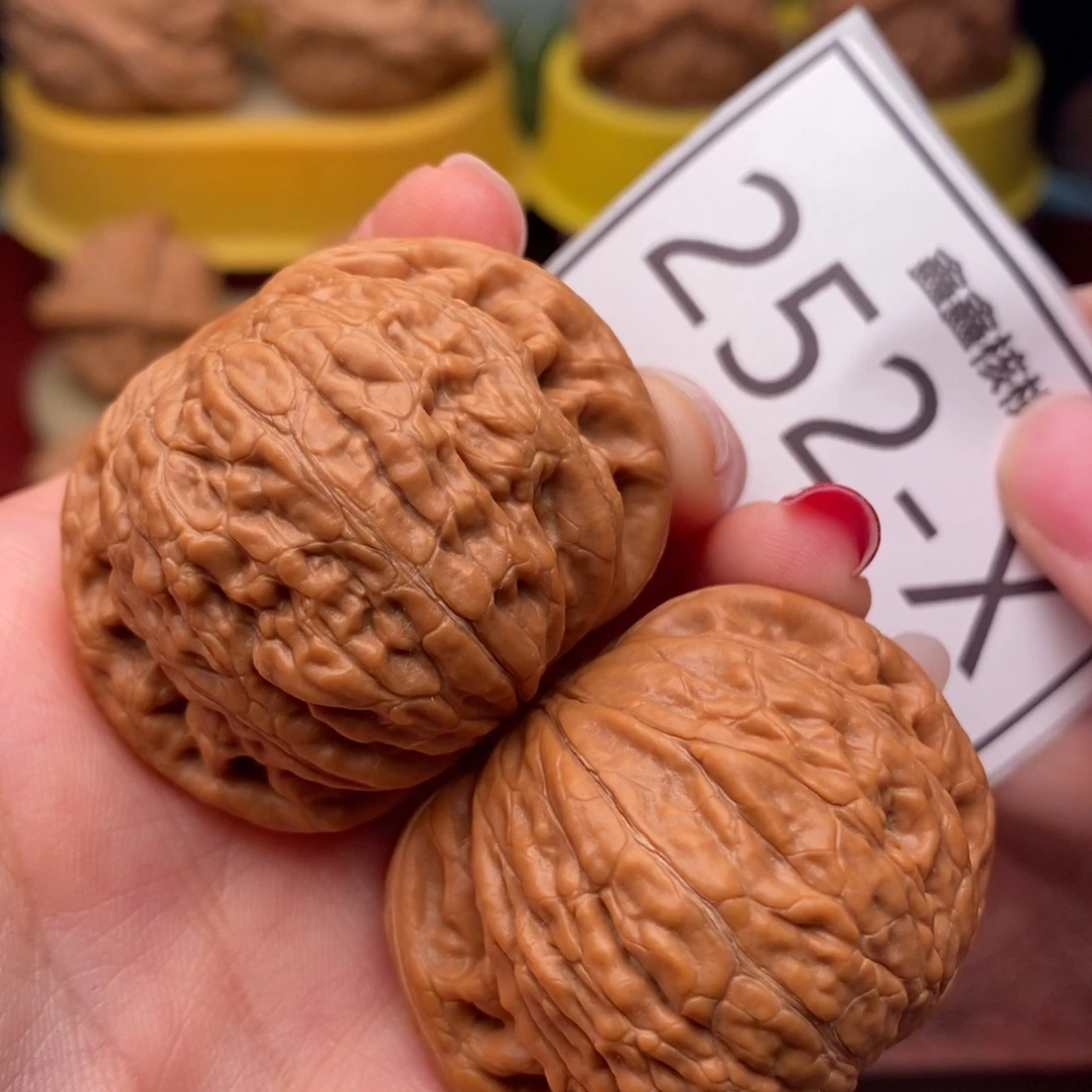 桃核把件铁锤43……