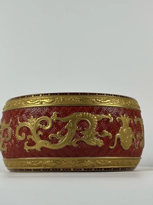 矾红描金壶承收藏鉴赏