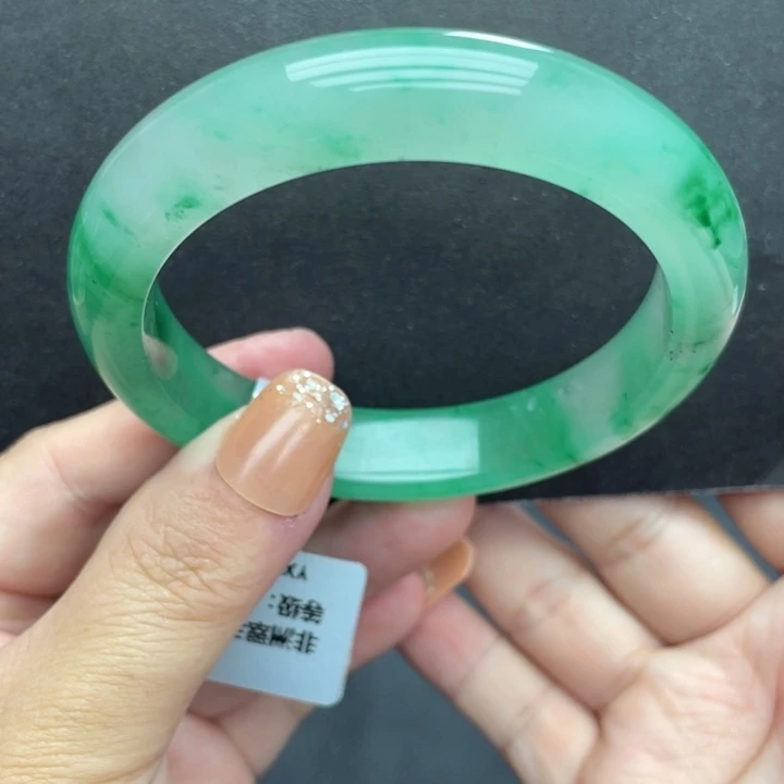 石英质玉未镶嵌手镯60