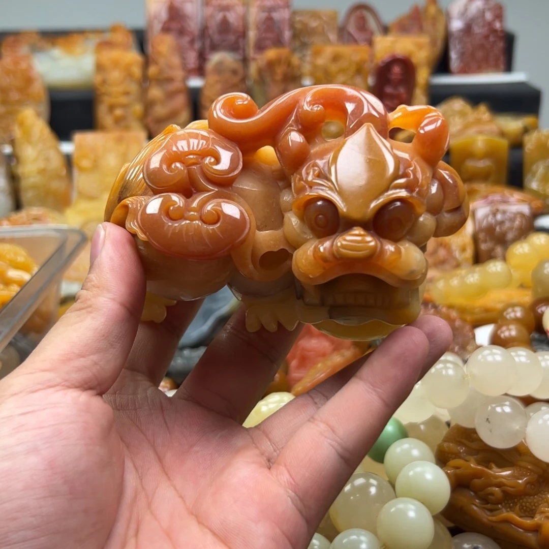 未镶嵌石英质玉（黄龙玉）黄龙玉