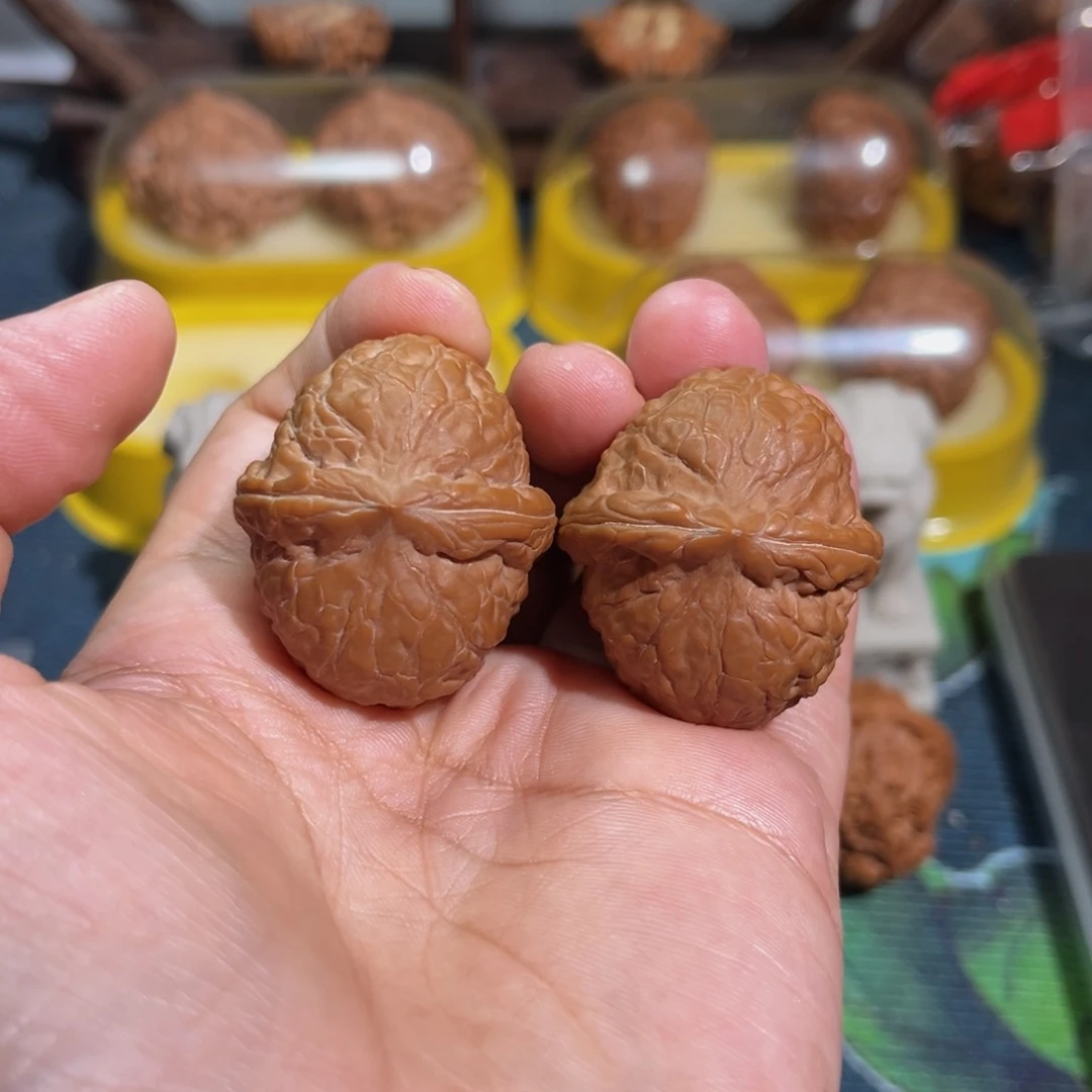 文玩核桃把件舍利子