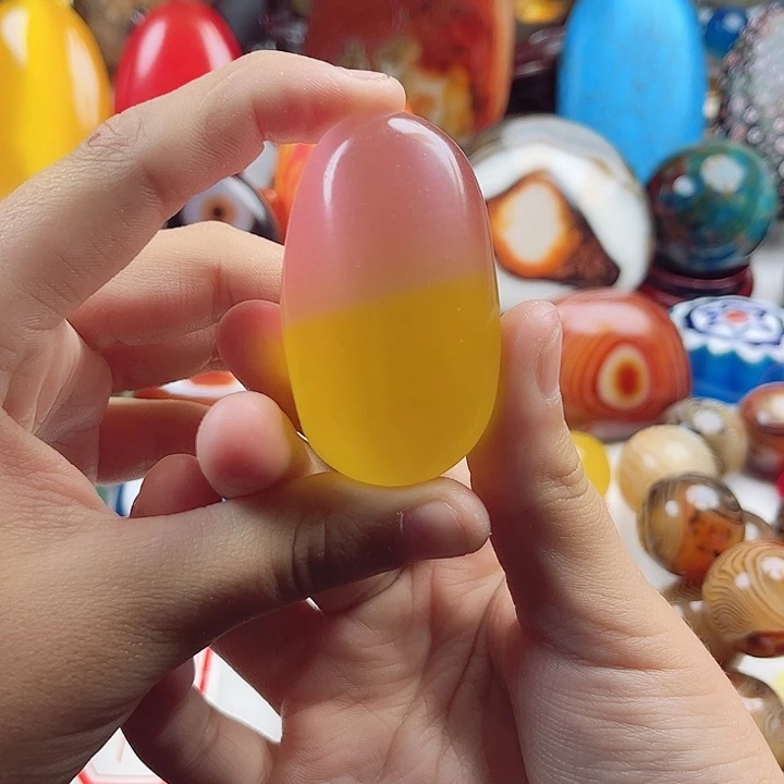 玛瑙/玉髓未镶嵌珠宝奇石