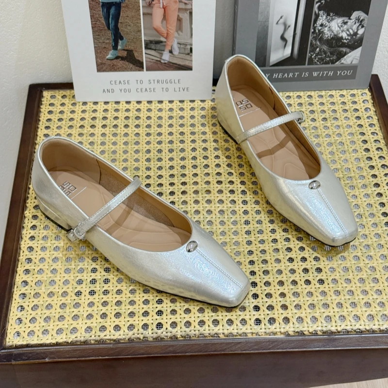 法式复古玛丽珍单鞋女2025秋季小众浅口方头粗跟一字带平底小皮鞋