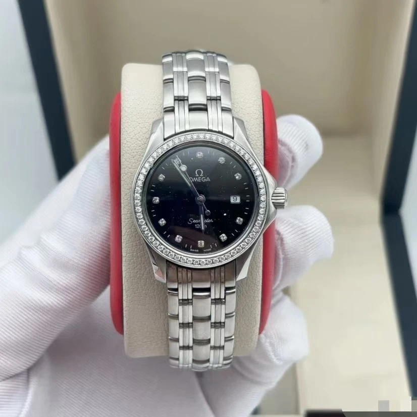95新 Omega/欧米茄 28.5mm海马后配星空盘后镶钻120M防水石英女士