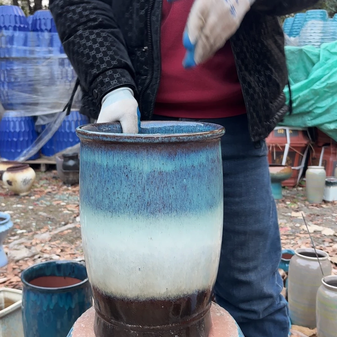 高度32厘米口22厘米