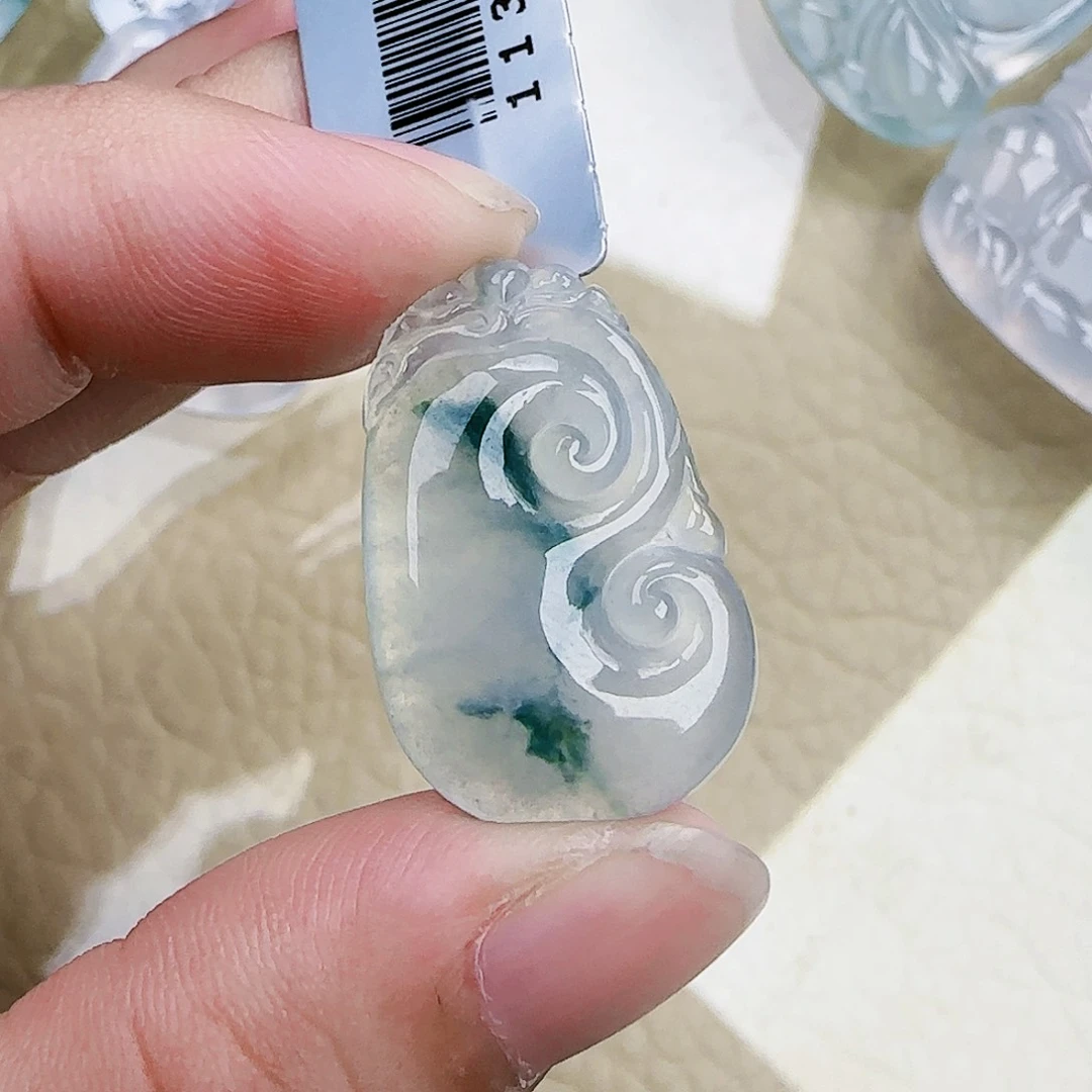 【闪购商品】翡翠未镶嵌颈饰