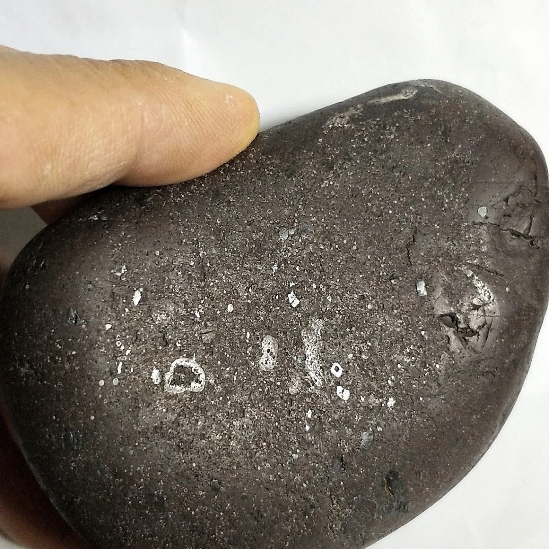 金属球粒原石手把件。仅此一枚