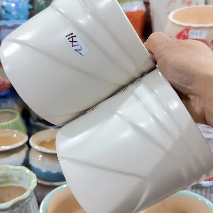 凑9块包邮，有孔，花盆