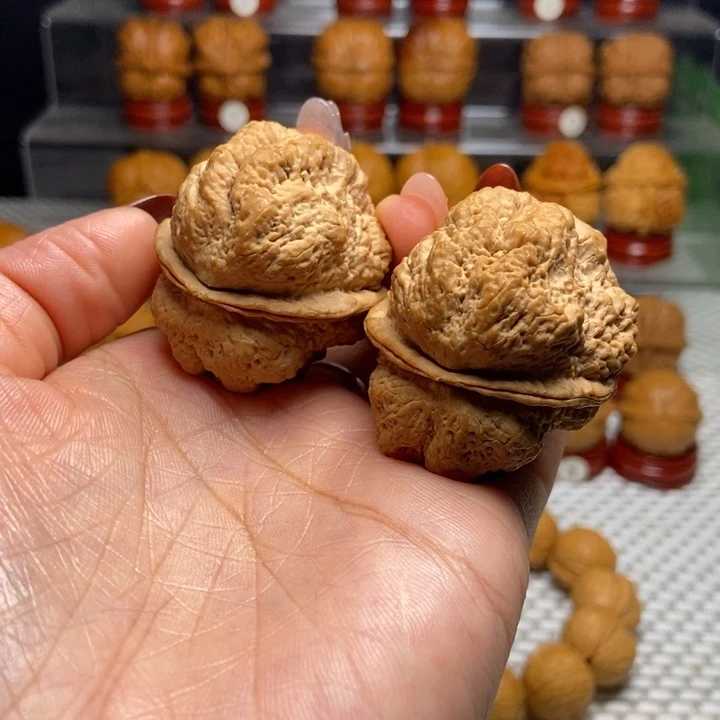 顏***童把件文玩核桃6古蟾王