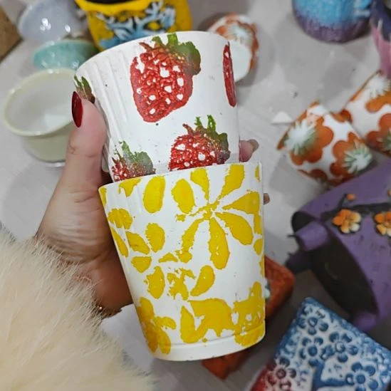 当场拍满15元发货不凑不发，花盆盆口不方不圆有针孔黑点是正常的，