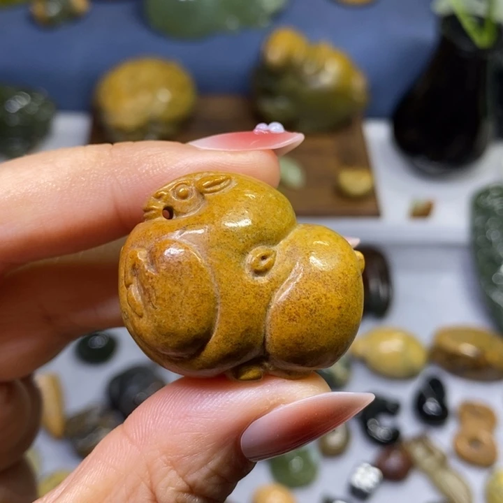 岫岩河磨玉（透闪石质玉）未镶嵌把件