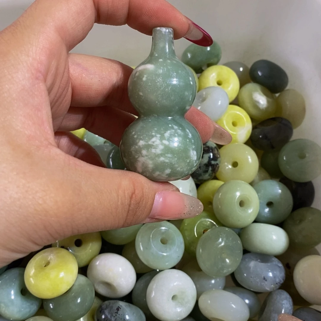 蛇纹石玉未镶嵌颈饰155