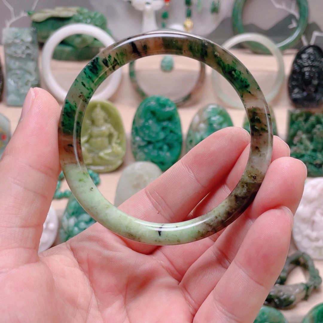 独山玉未镶嵌手镯