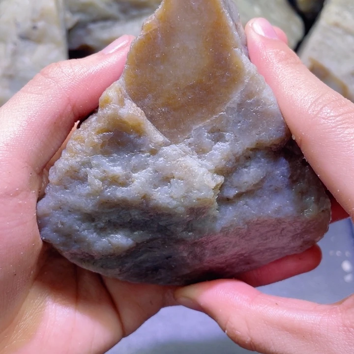 和田玉未镶嵌珠宝半成品