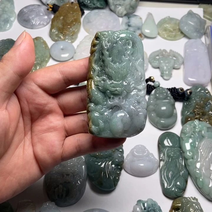 颈饰未镶嵌翡翠龙牌55