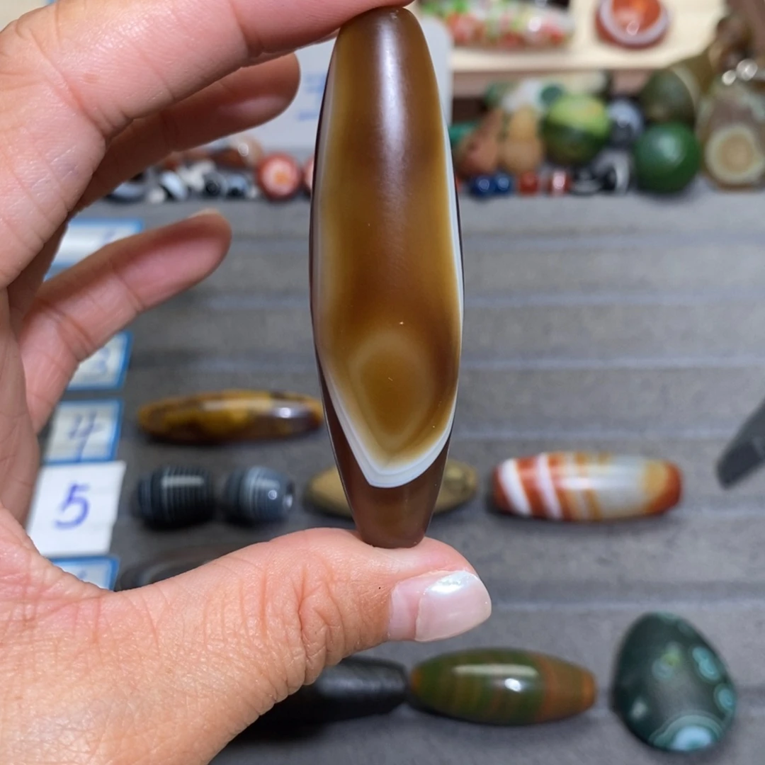 霍***姐玛瑙/玉髓合金手链微瑕