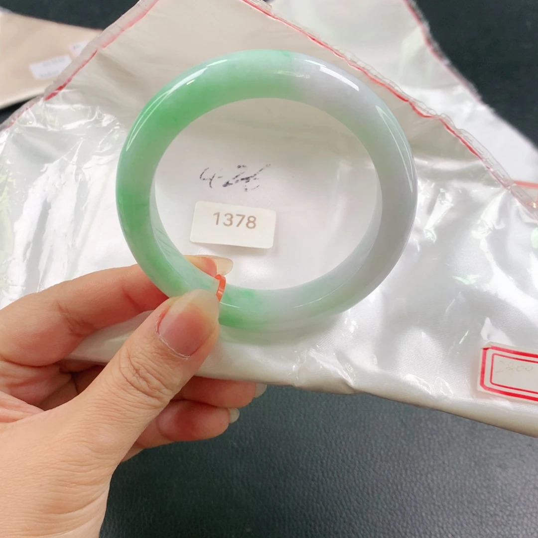 翡翠未镶嵌手镯半山水03