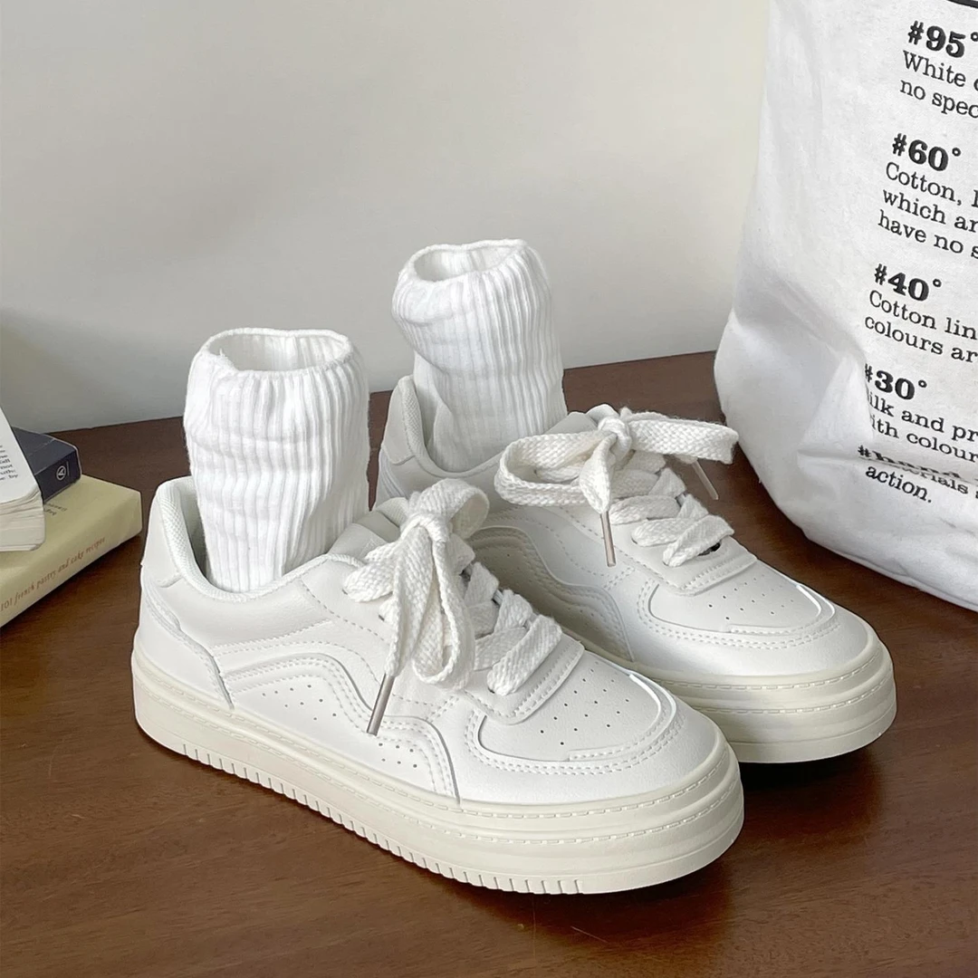 日系奶小白鞋女夏季新款百搭休闲鞋子潮复古厚底板鞋