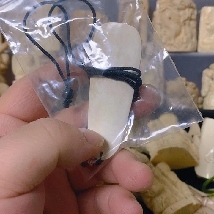 天然猛犸牙雕刻残次品
