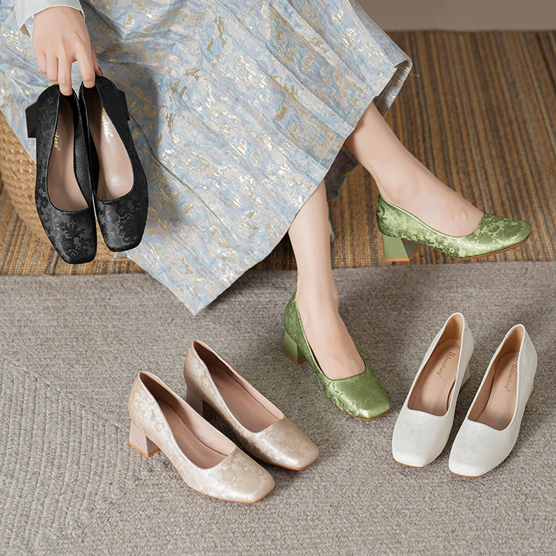 新款春夏季方头单鞋百搭水钻方扣粗跟气质爆款单鞋