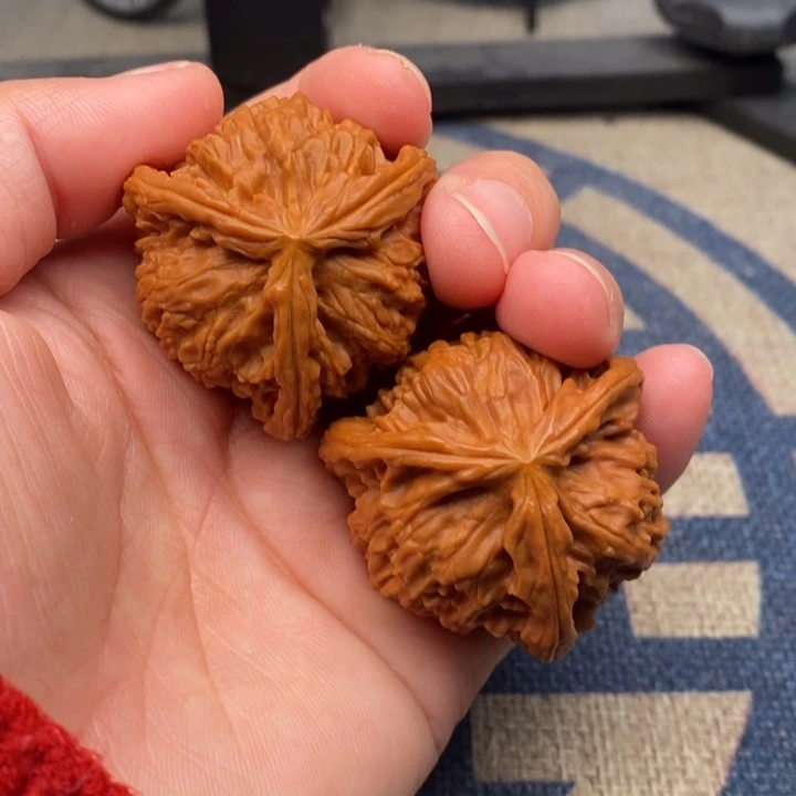 吊坠文玩核桃无*三棱