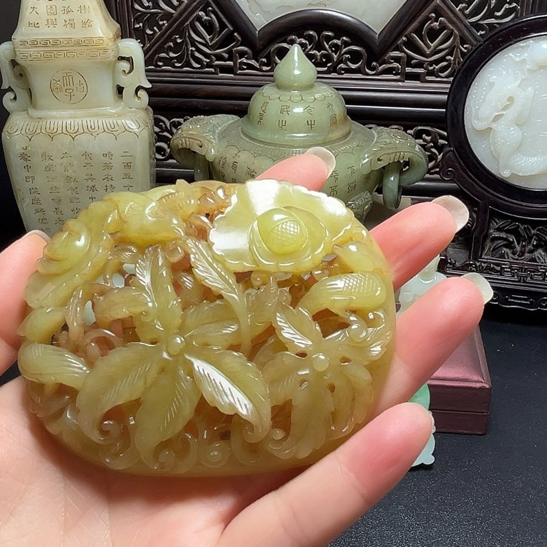 和田玉（糖玉）未镶嵌挂件