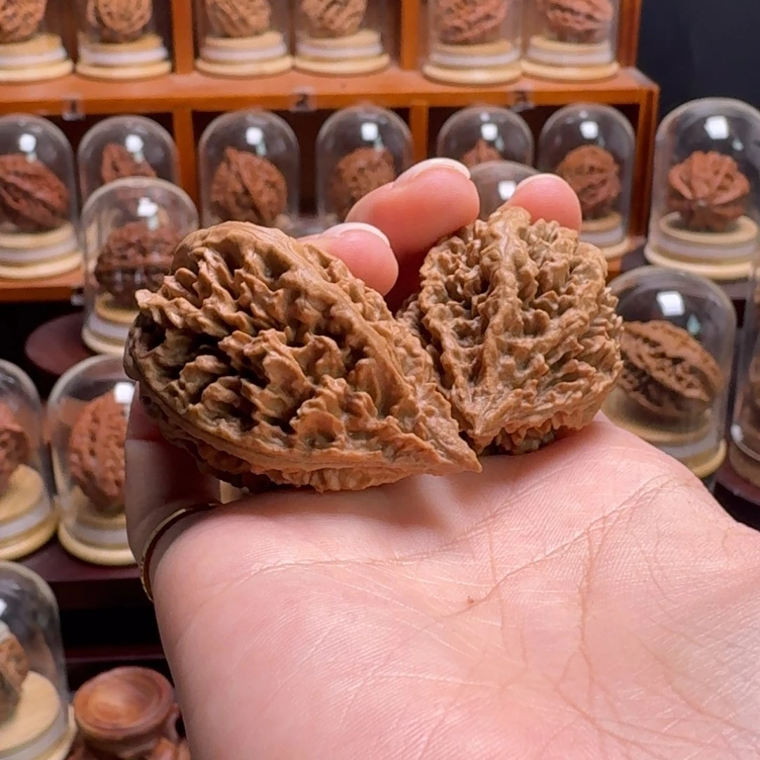 文玩核桃吊坠招财鼠