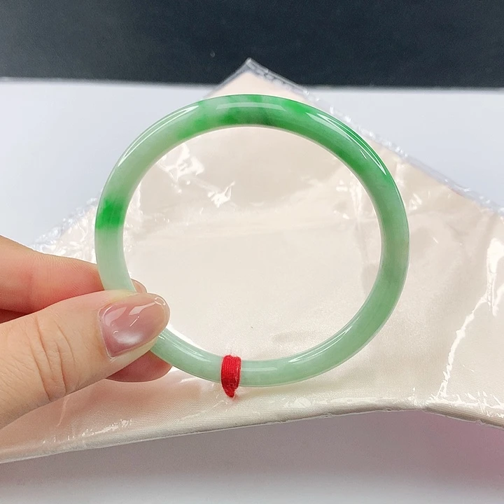 翡翠手镯未镶嵌翡翠509