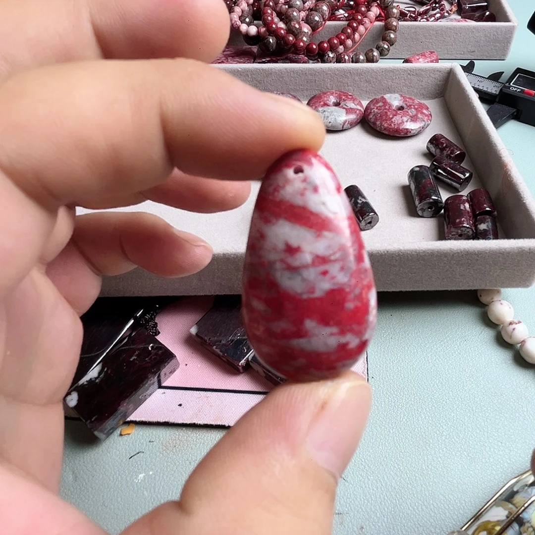 紫砂天然朱砂辰石吊坠