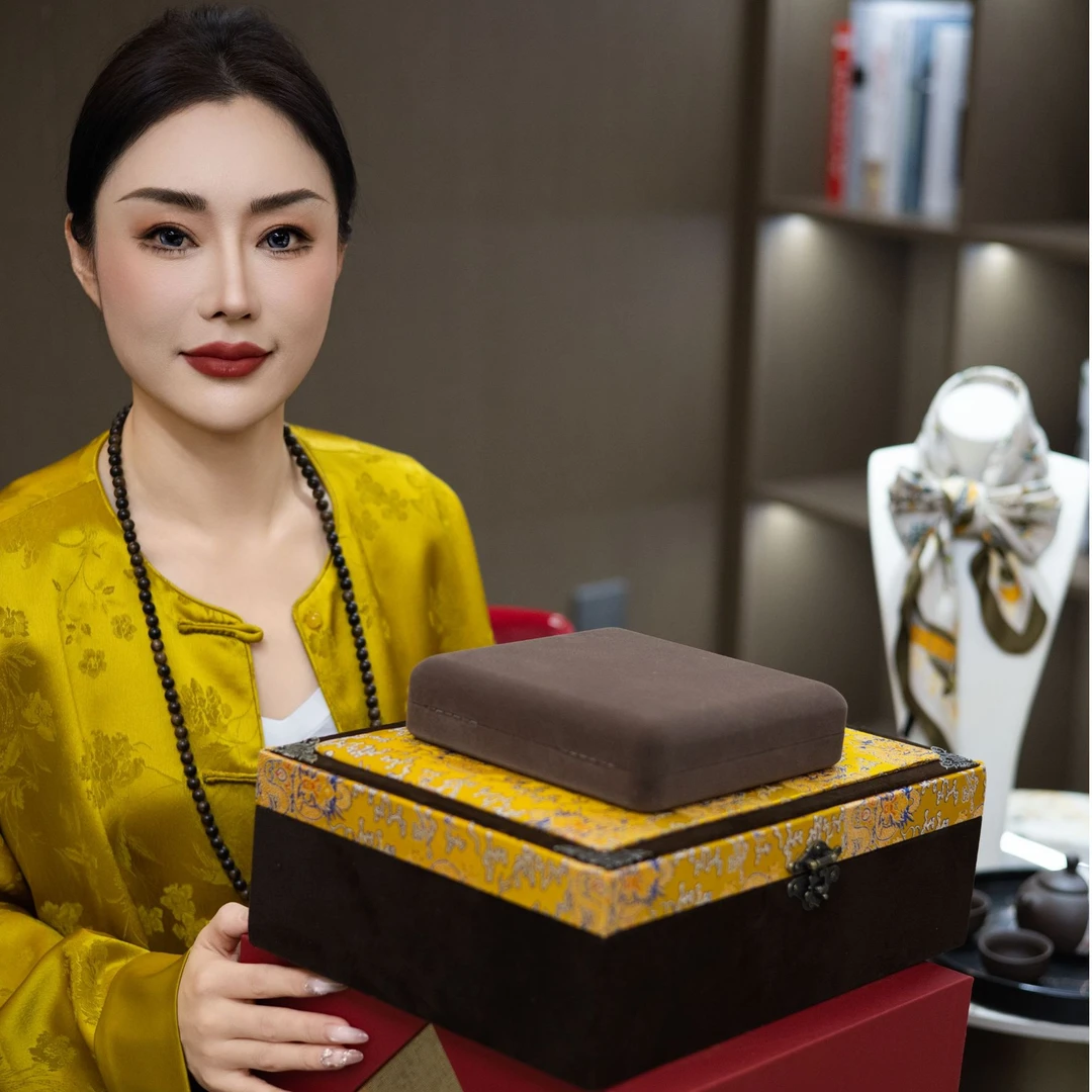 【凝玺见面礼】四大件礼物福利 枕头+线香+平安扣+丝巾