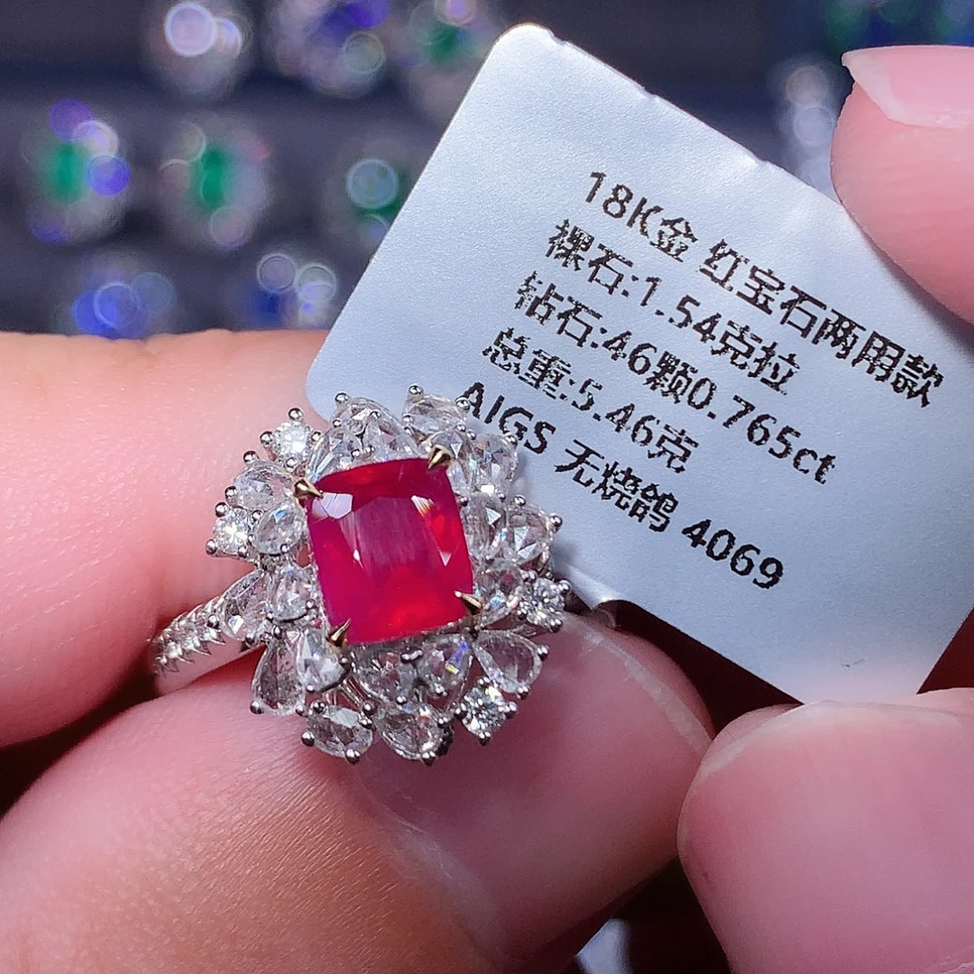 红宝石戒指18K金镶嵌