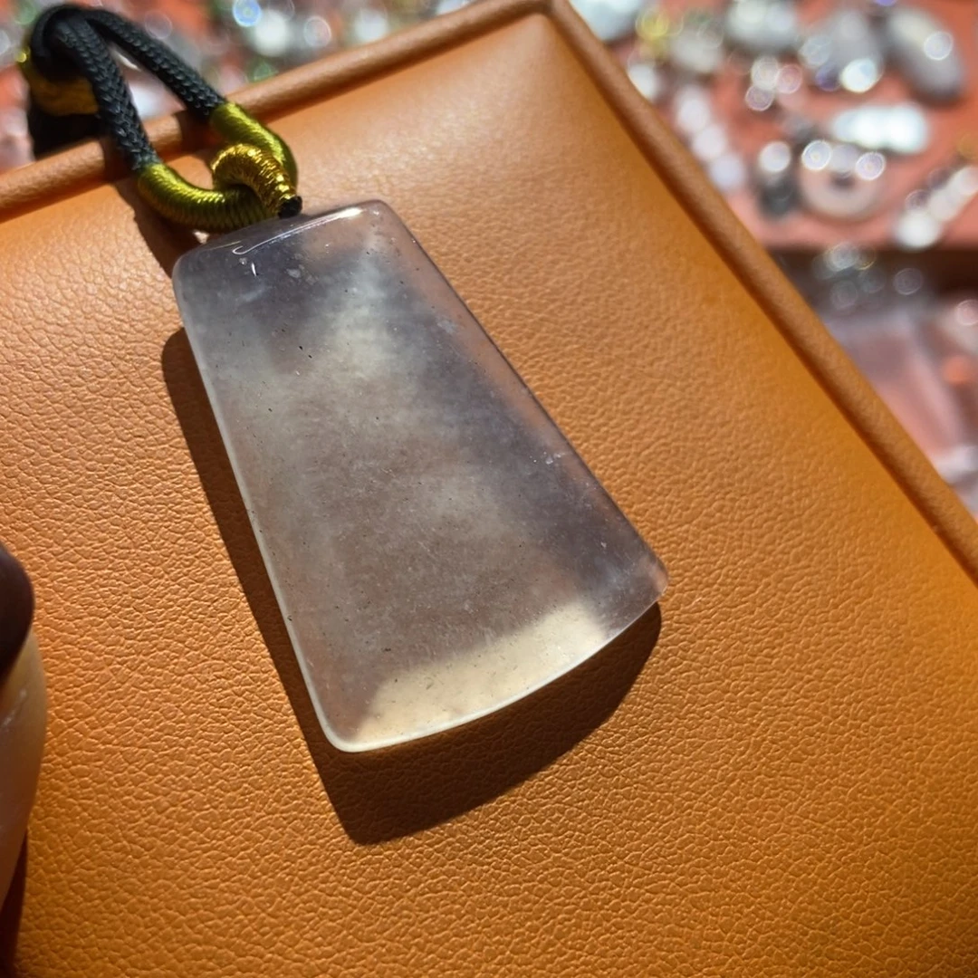 石英质玉未镶嵌颈饰