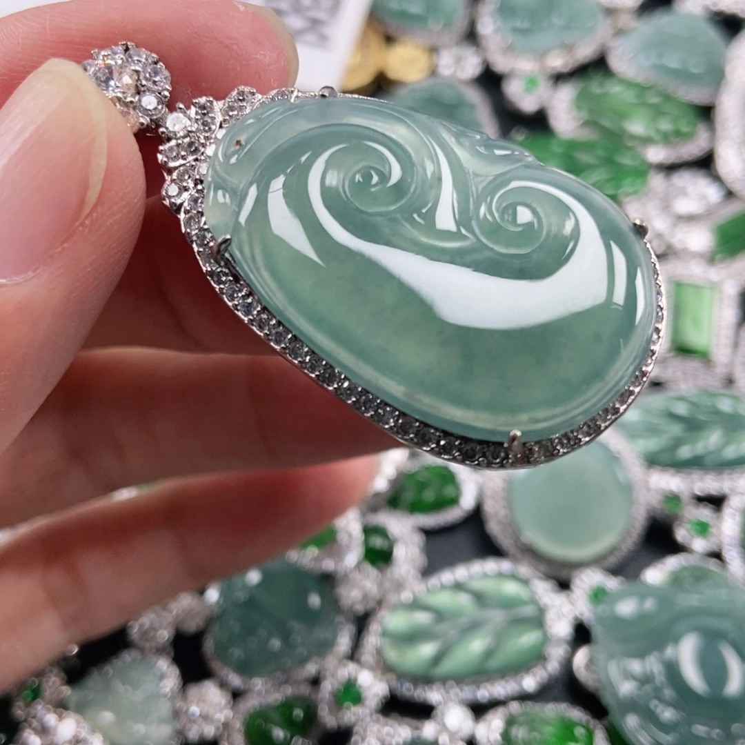 翡翠未镶嵌吊坠(不含链)