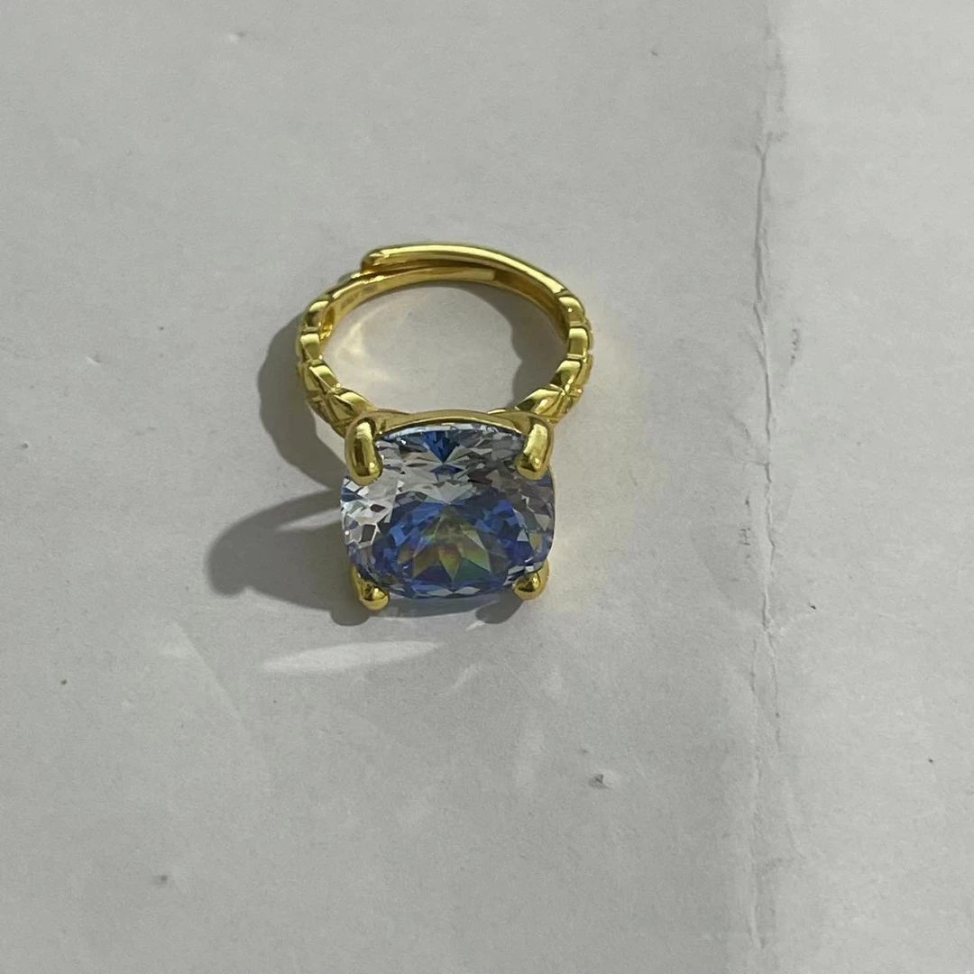 臻选戒指 经典百搭设计蓝色戒指WDAT369