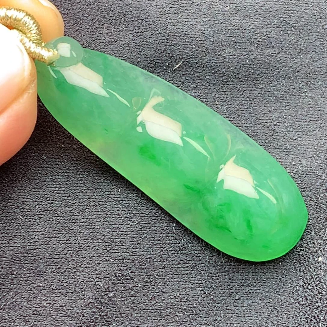 翡翠未镶嵌颈饰上新