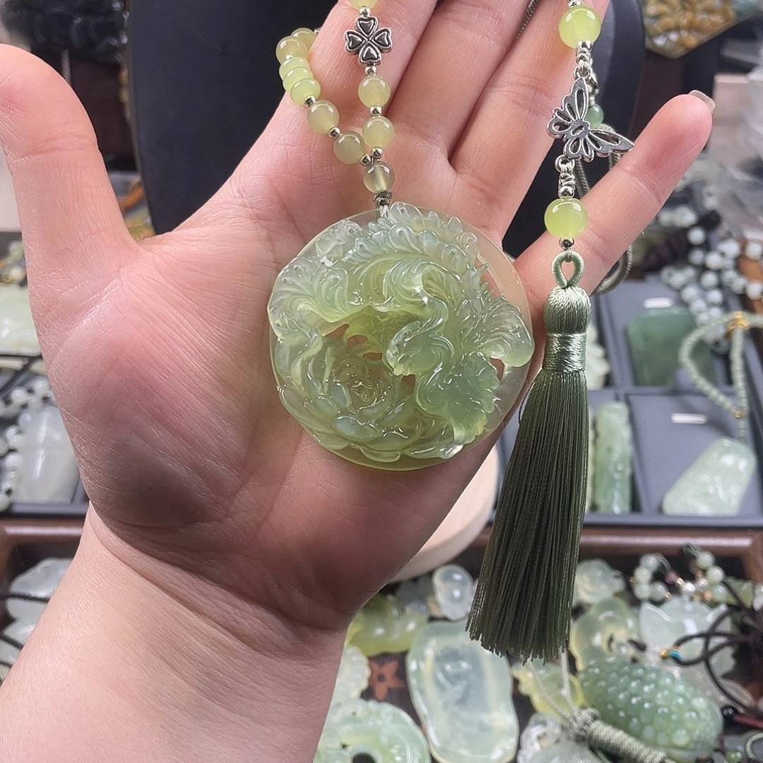 岫玉未镶嵌吊坠(赠链)